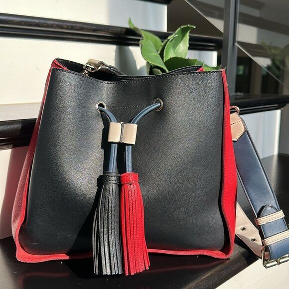 RoxyMilo Tricolor Vegan Leather Shoulder Tote Crossbody Bag with Tassels - Picture 9 of 13